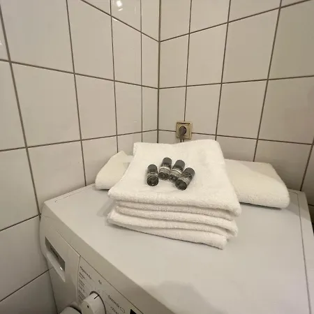 Maisonette Penthouse Fuer 8 Personen By Rabe - Free Netflix & Kostenloser Parkplatz & Grosse Terrasse Appartement Karlsruhe