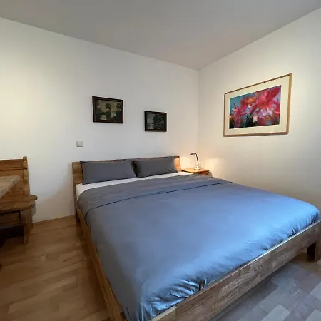 Maisonette Penthouse Fuer 8 Personen By Rabe - Free Netflix & Kostenloser Parkplatz & Grosse Terrasse Apartament Karlsruhe