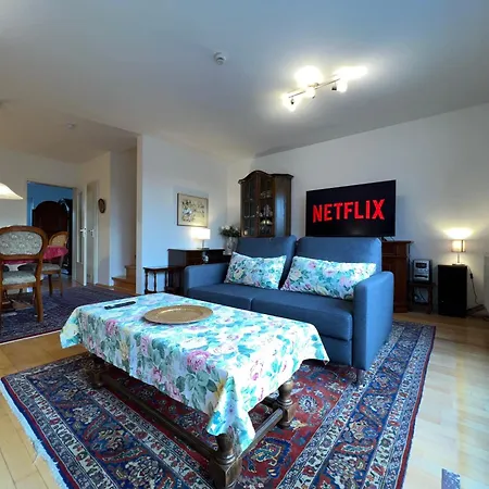 Maisonette Penthouse Fuer 8 Personen By Rabe - Free Netflix & Kostenloser Parkplatz & Grosse Terrasse Karlsruhe